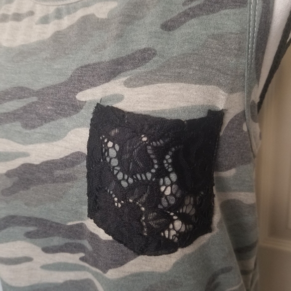 Soft Brushed Camo Tank with Lace Pocket - Picture 3 of 10